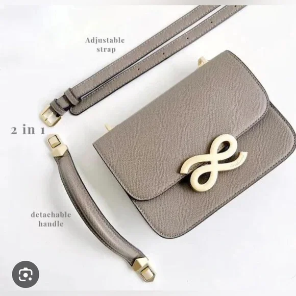 Elegant Brown Crossbody Bag with Gold Accent - Picture 11 of 12